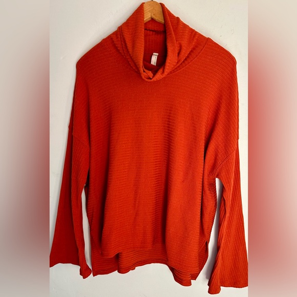 FREE PEOPLE Burnt Orange Movement Can’t Handle This Ribbed pullover SZ: M - Picture 4 of 6
